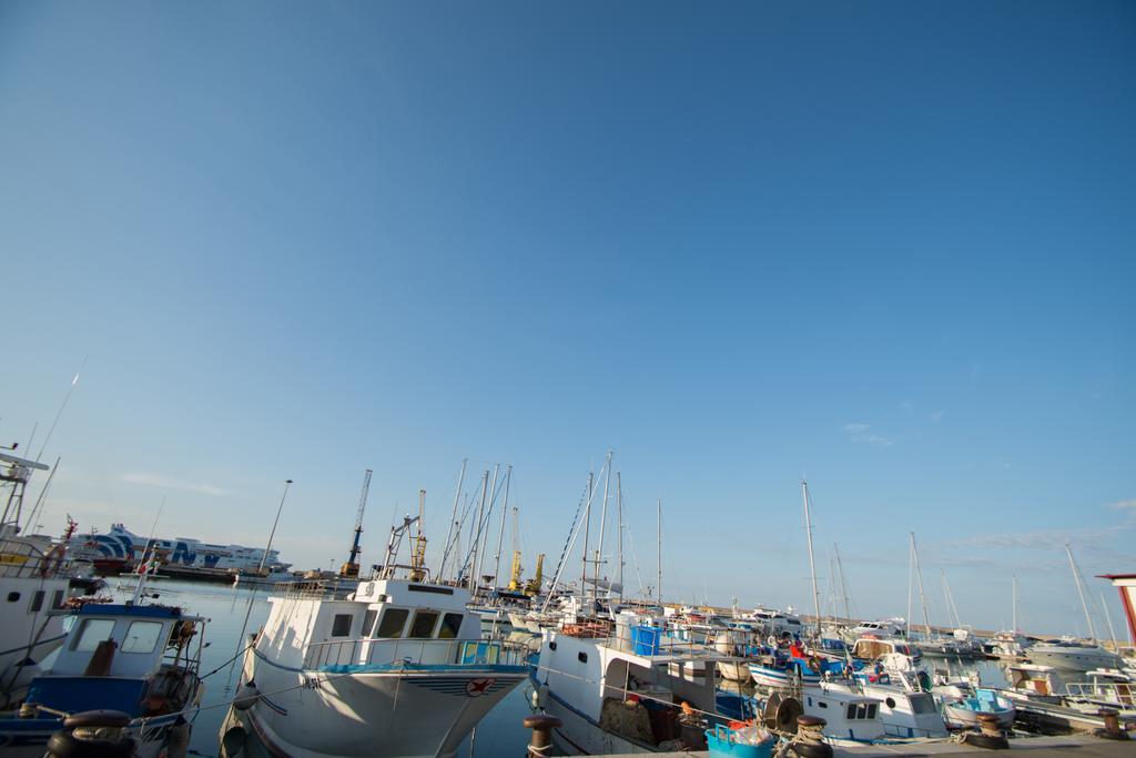 Dependance La Mouette Hotel Termini Imerese Bagian luar foto