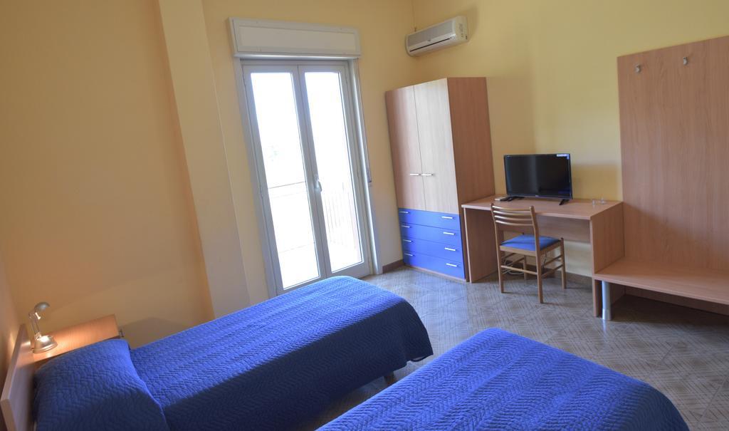 Dependance La Mouette Hotel Termini Imerese Bagian luar foto